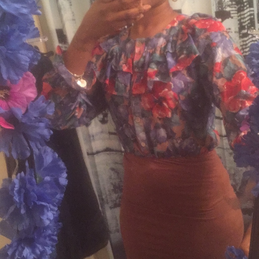 Beautiful vintage ruffled blouse
